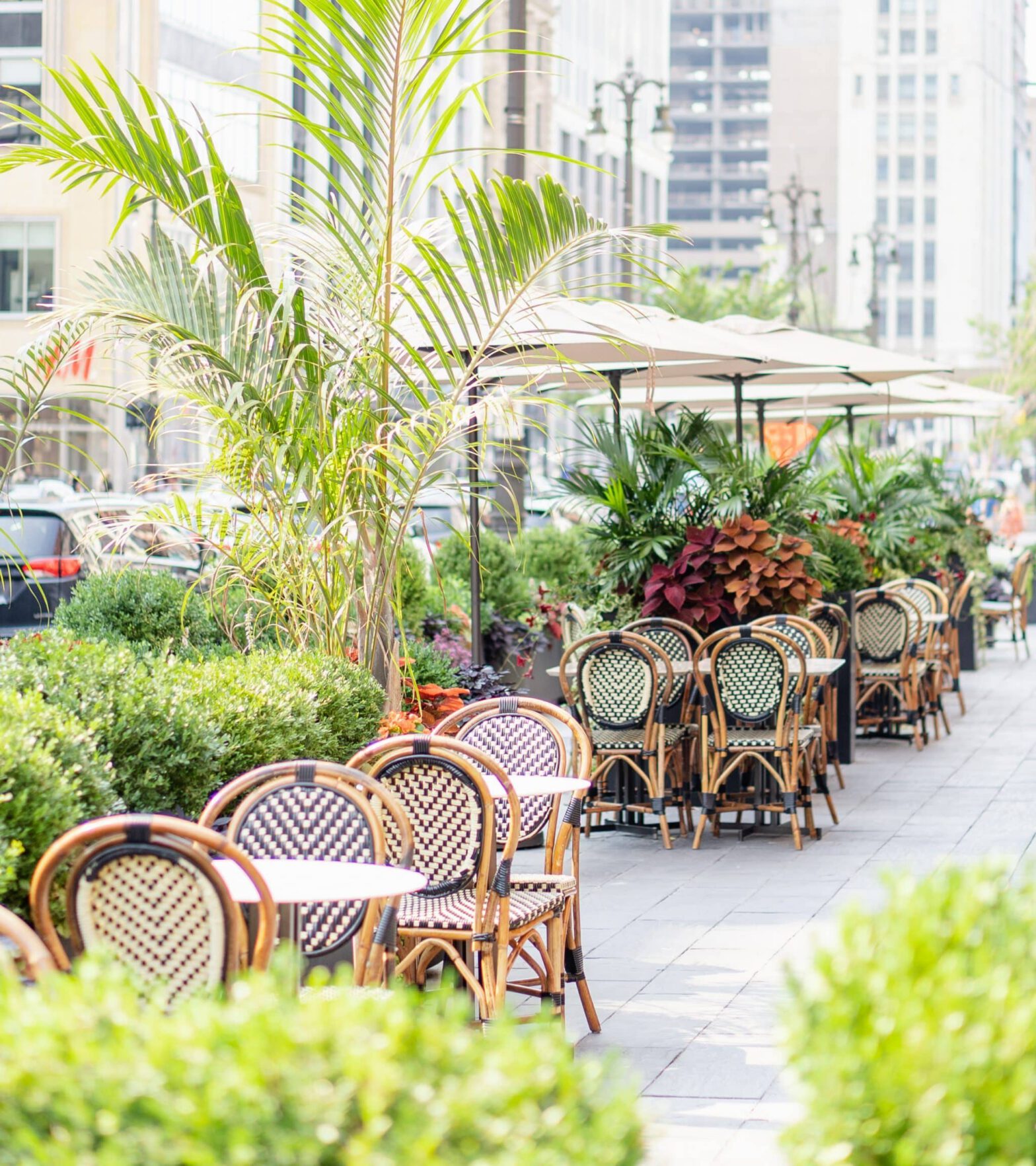 The State of the Restaurant Industry: Downtown Traffic, Wages, and Foodie Hotspots