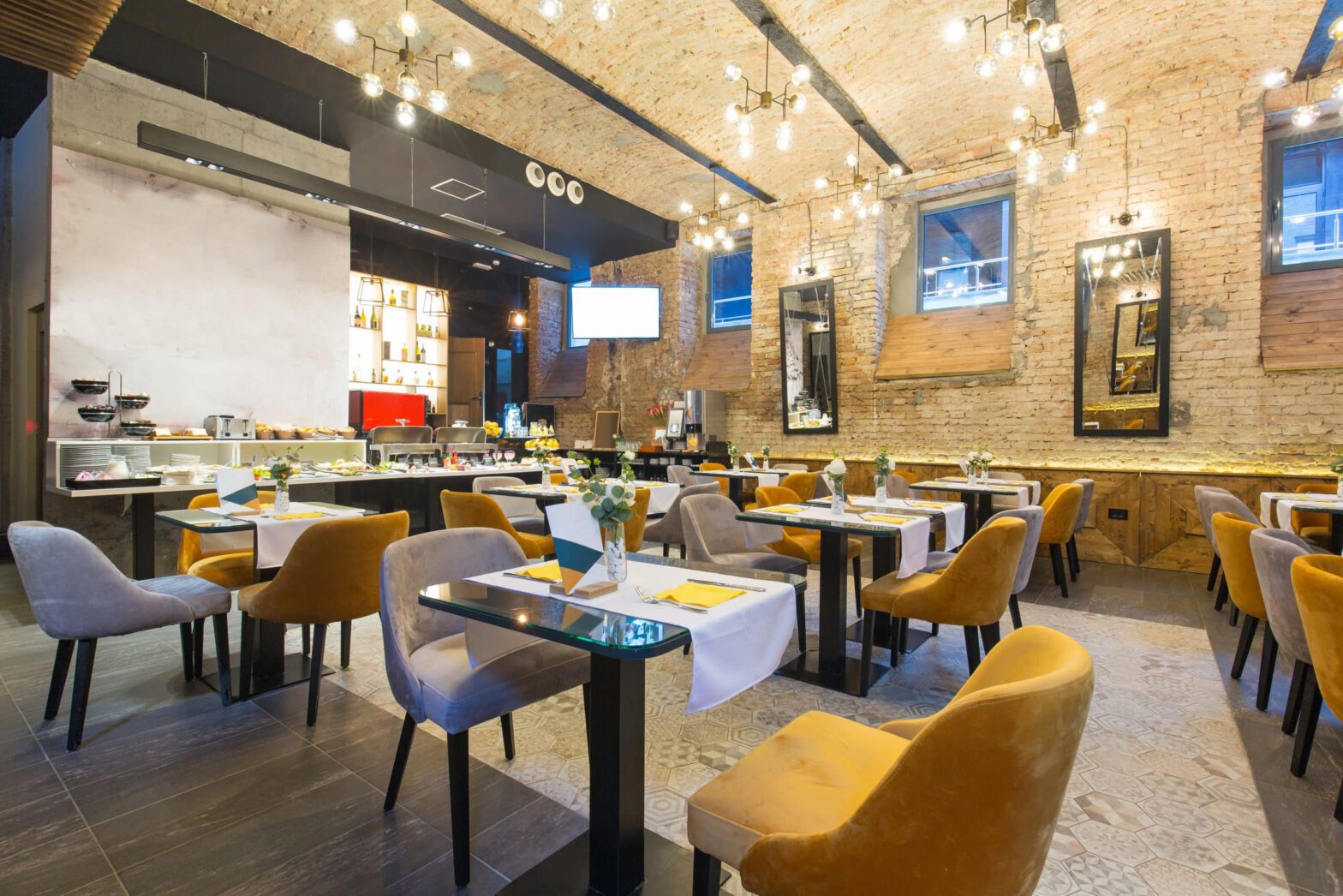 Where Are Restaurants Opening? The Urban Setting Re-visited